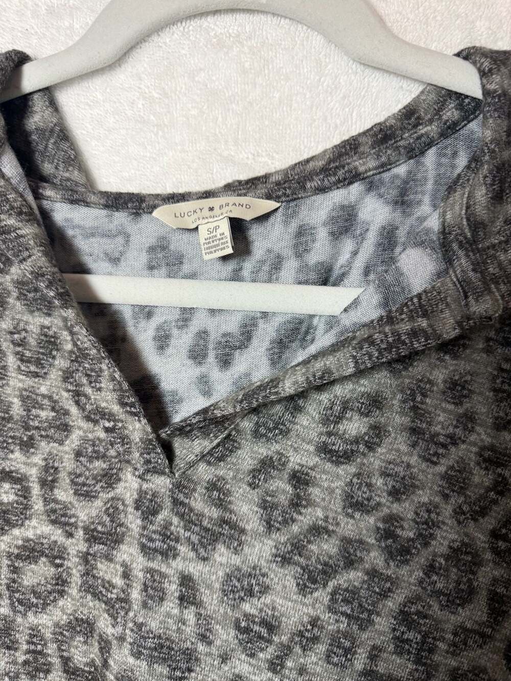 NWT Lucky Brand Leopard Print Hooded Pullover Sweatshirt Size S - Picture 2 of 4